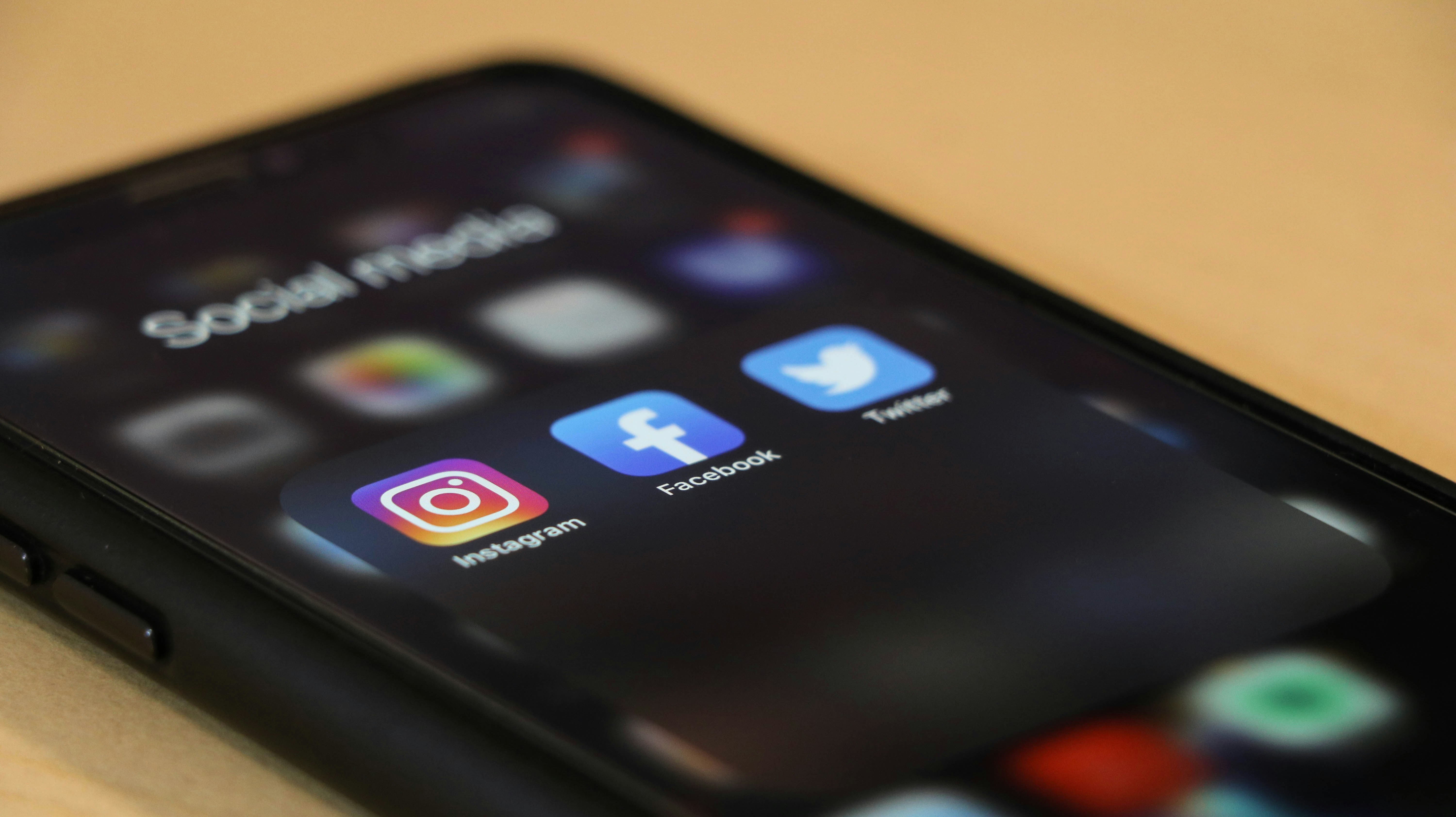 Cell phone with focus on social media icons