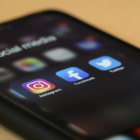 Cell phone with focus on social media icons